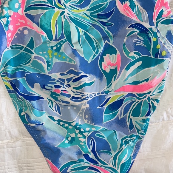 Lilly Pulitzer Flamenco Swim size 2 - Picture 3 of 4